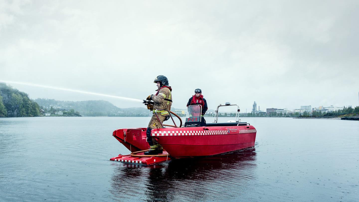 PIONER Multi III Feuerwehrboot RTB 2